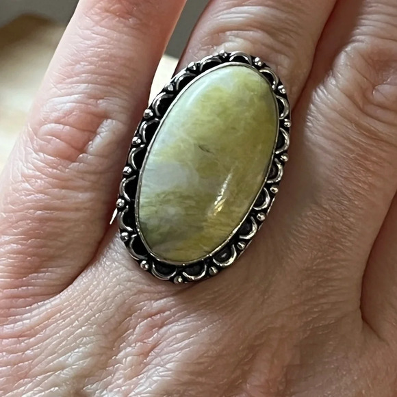 SILVER PLATED GEMSTONE RING SERPENTINE SIZE 6.5 - Picture 5 of 7